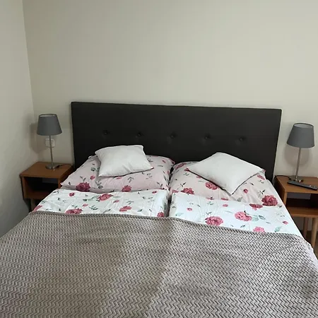 Goscinne Antonia منتزه العطل *