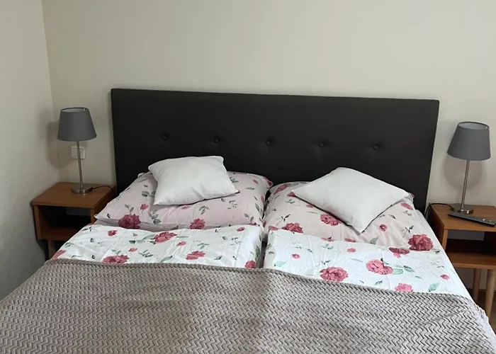 Goscinne Antonia 假日公园 *