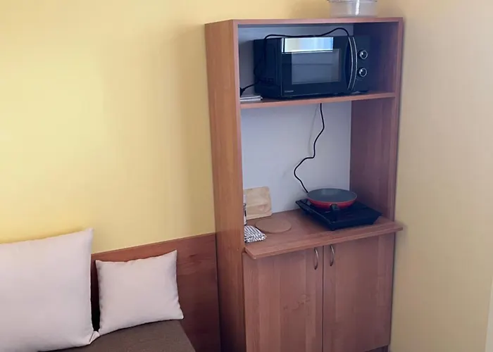 Goscinne Antonia منتزه العطل *